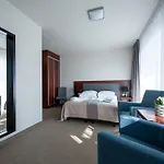 Przy Latarni Resort *